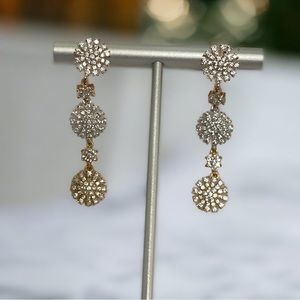 Vintage flower dangle earrings